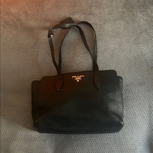 Prada Black Classic Leather Tote - beautiful! - Picture 1 of 6